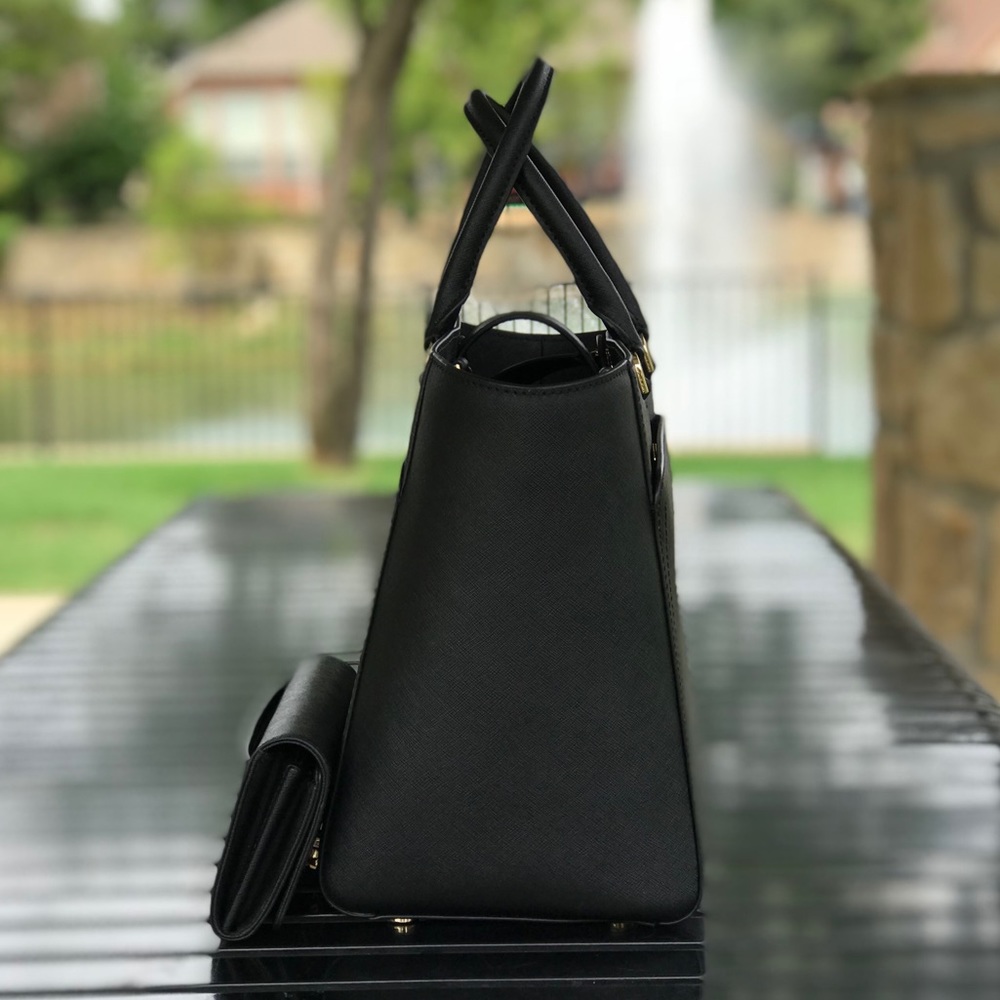Michael Kors Emmy Large Tote & Callie Wallet Set - Picture 4 of 8